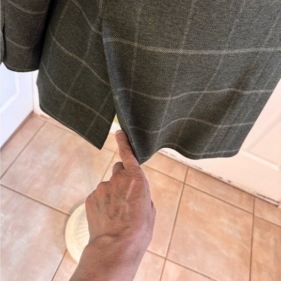 Charles Tyrwhitt Men's Gray Checkered Blazer - Picture 7 of 14